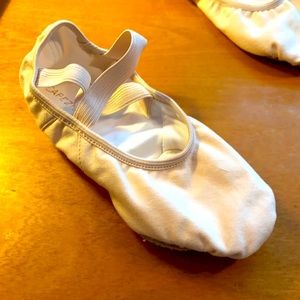 Brand new Capezio canvas ballet shoes